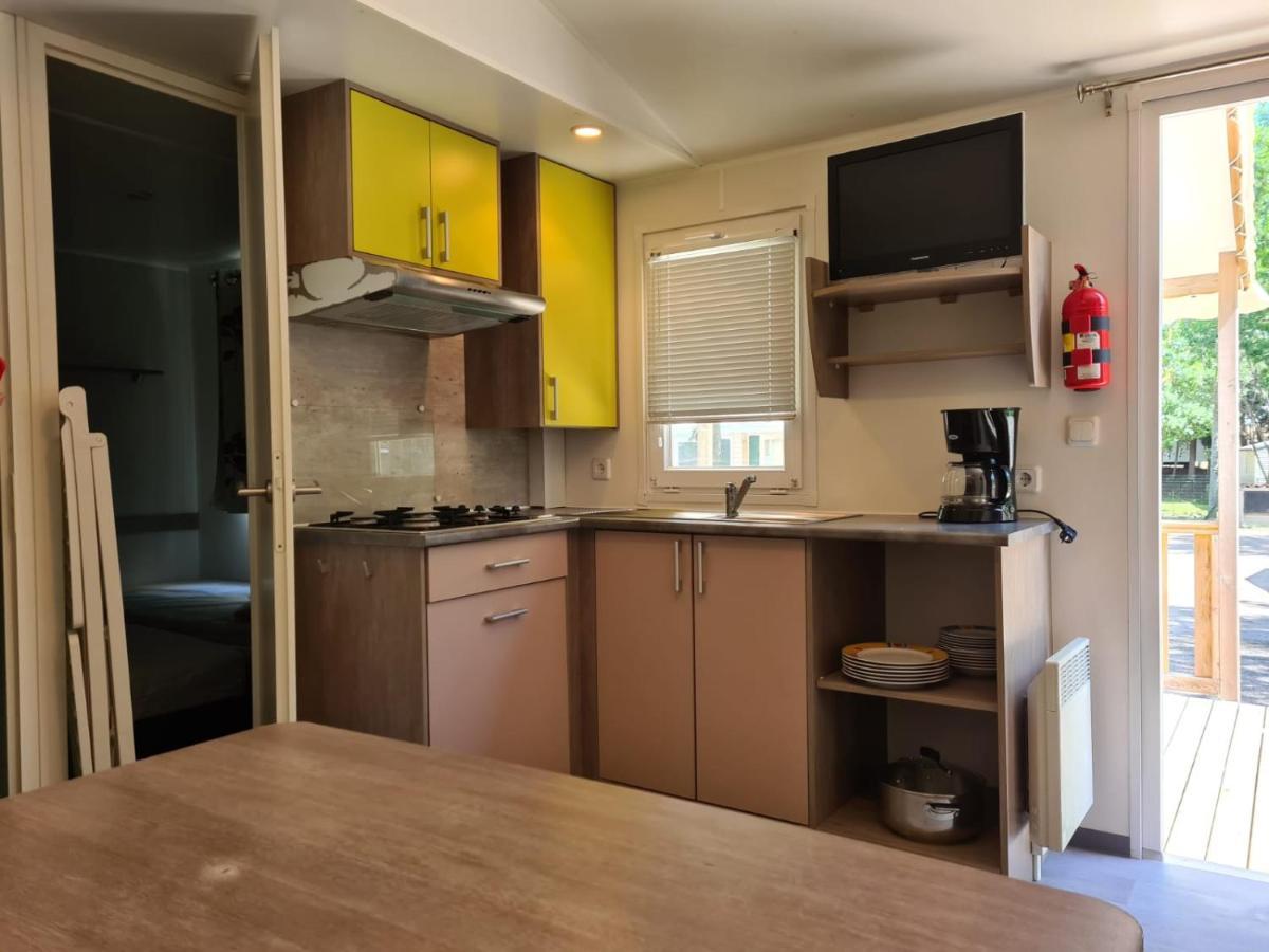 Mobil Home Camping Des 7 Fonts Agde Exterior foto